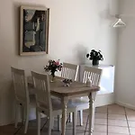 Allesø Gl. Sognefoged Gård * Odense