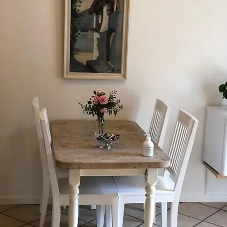 Alleso Gl. Sognefoged Gard Bed & Breakfast Odense